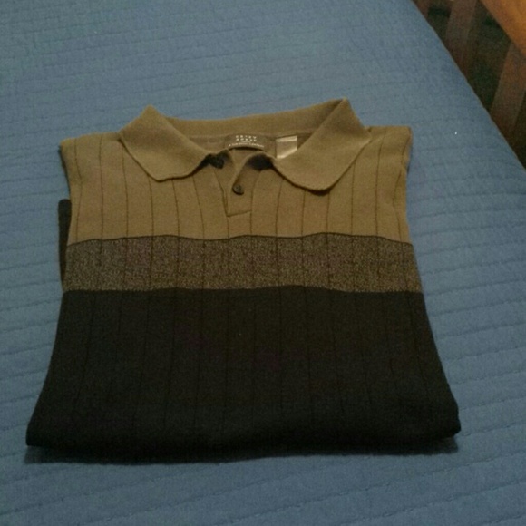 A Casual Shirt - Picture 3 of 3